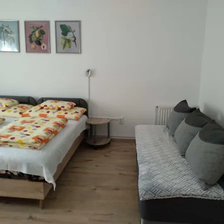 게스트하우스 Fuege Vendeghaz