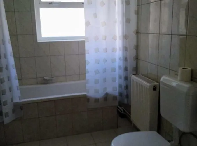 Fuege Vendeghaz 3* Мишкольц